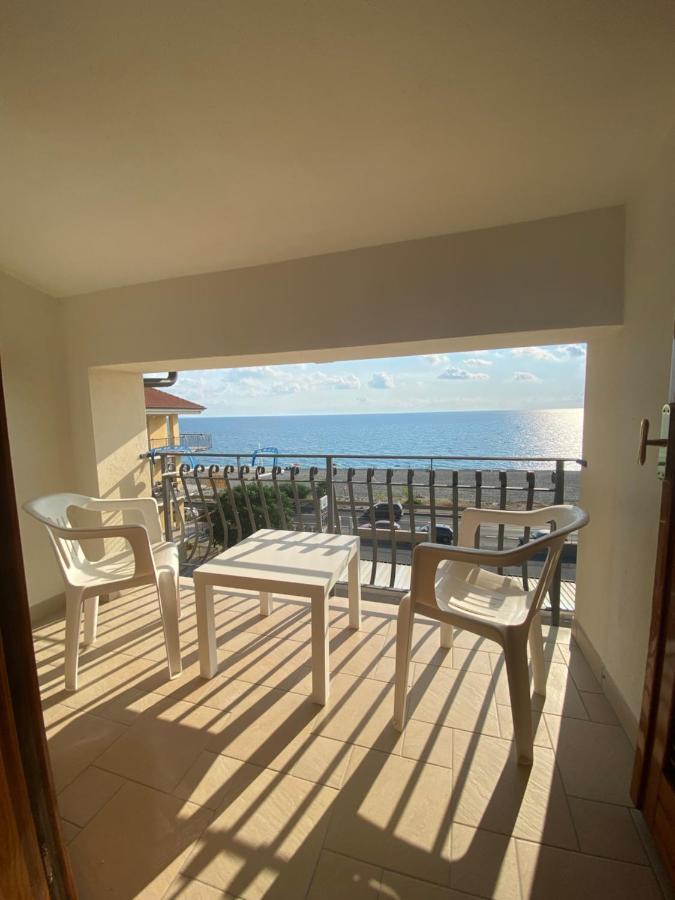Vista Al Tramonto B&B Falerna Exterior photo